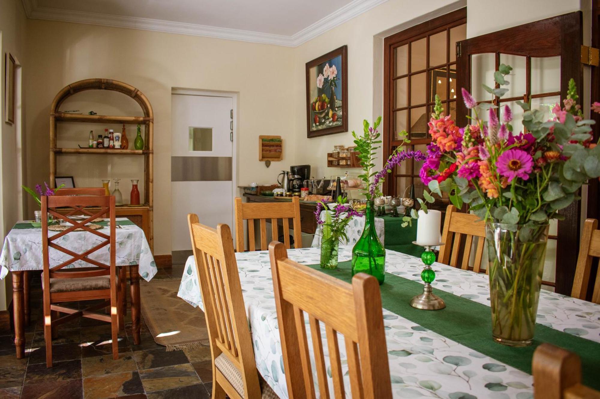 5 Seasons Guest House Municipalità locale di Municipalità locale di Stellenbosch Esterno foto